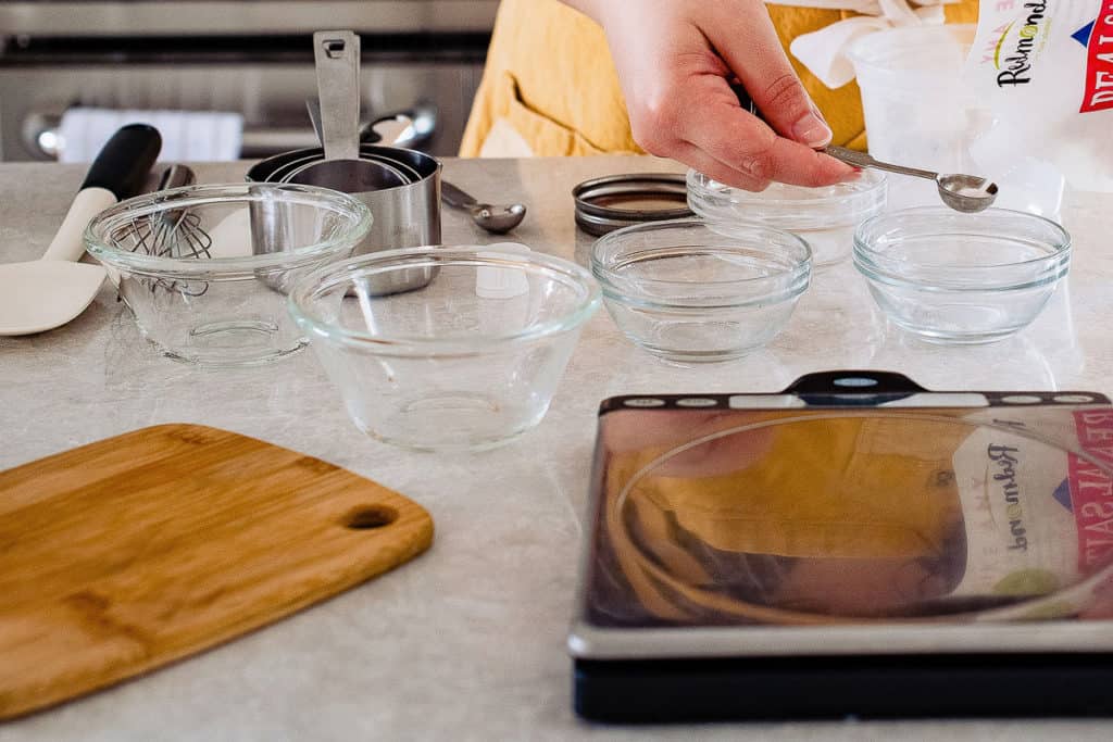 Why You Should Use A Kitchen Scale - Everyday Pie