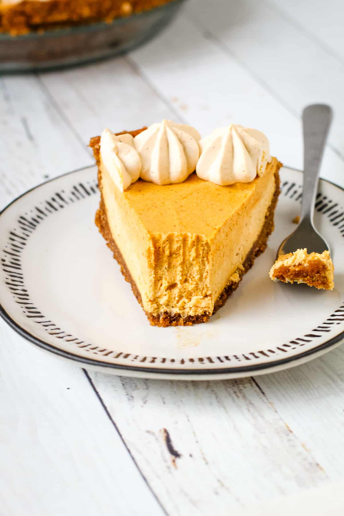 A creamy pumpkin pie no bake cheesecake.