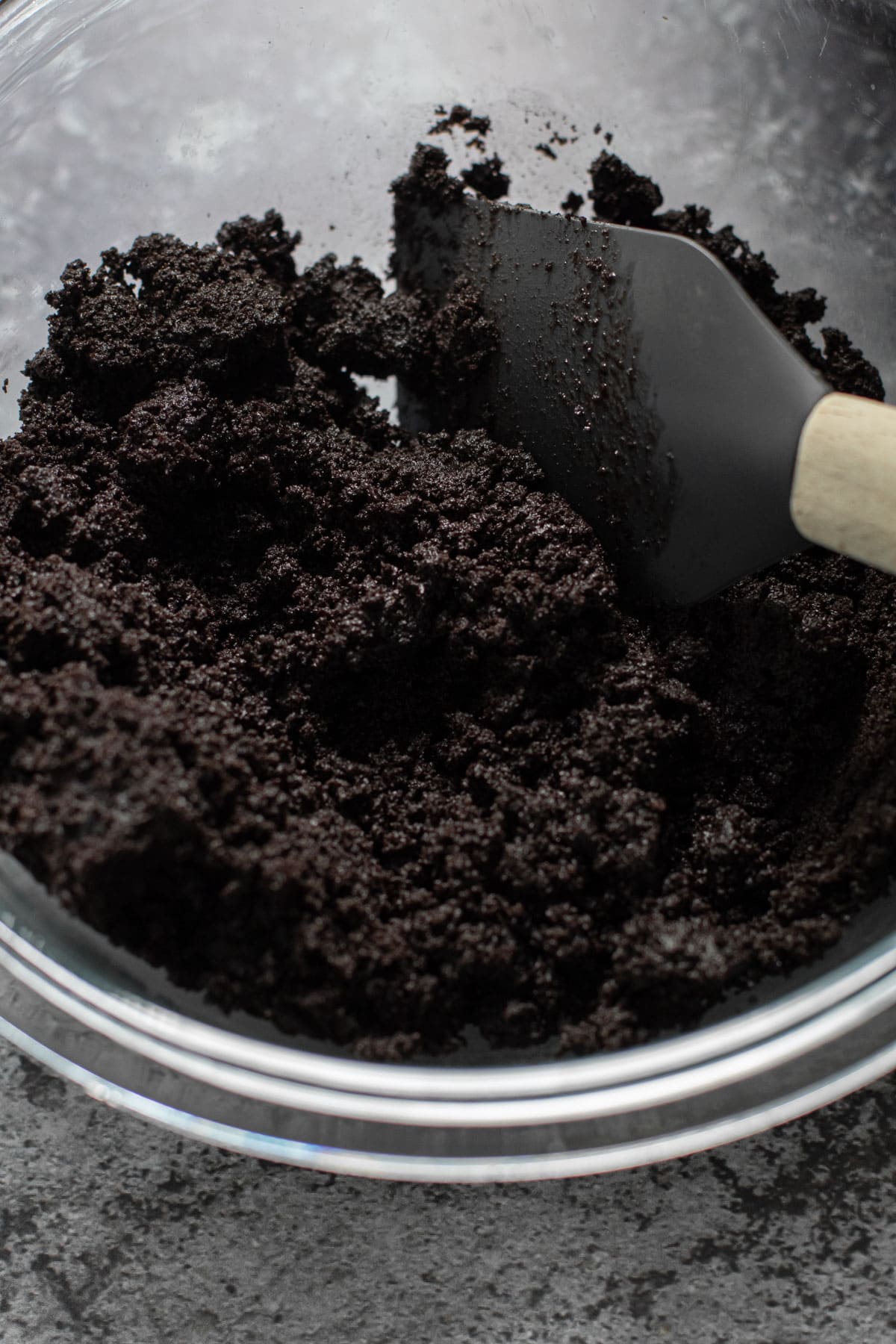 Ground up Oreos in a pie plate.