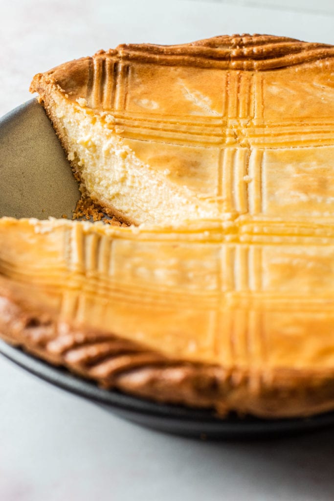 A sliced ricotta pie.