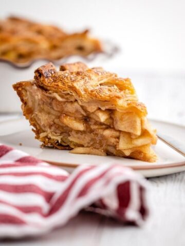Best Apple Pie Recipe sliced.