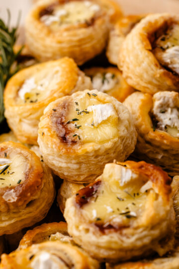 Brie And Jam Puff Pastry Bites - Everyday Pie