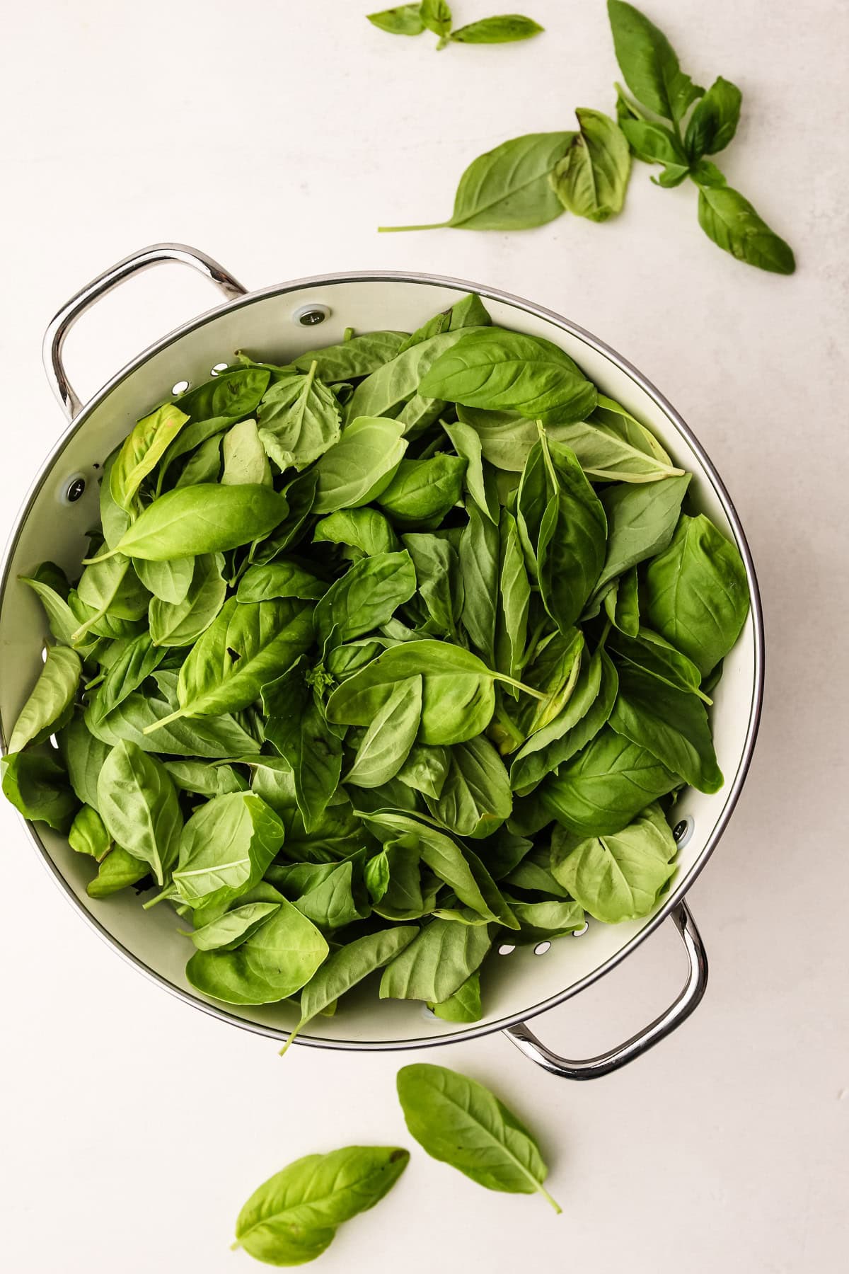 A bowl of fresh basil/