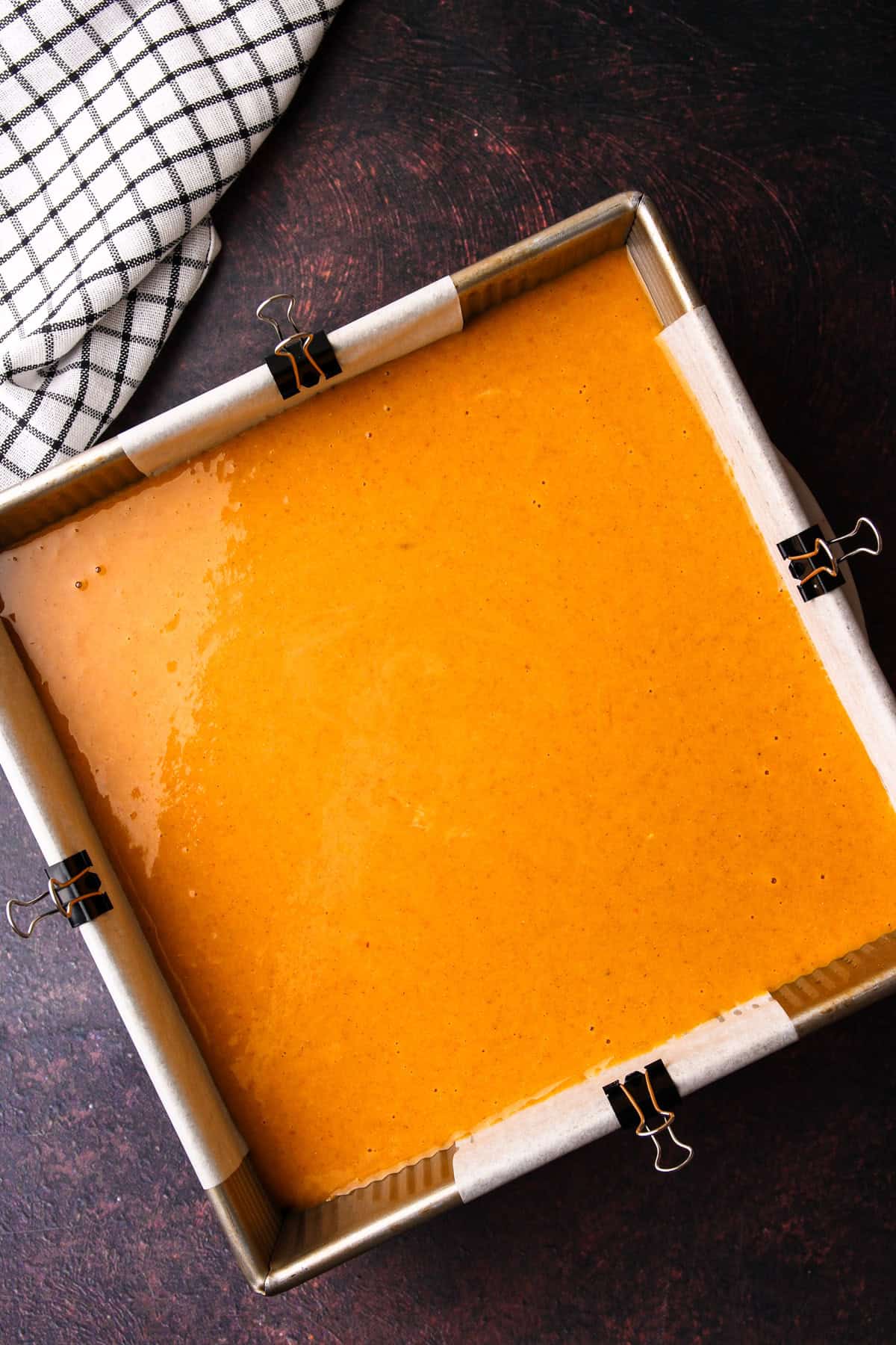 The unbaked pumpkin pie bars.